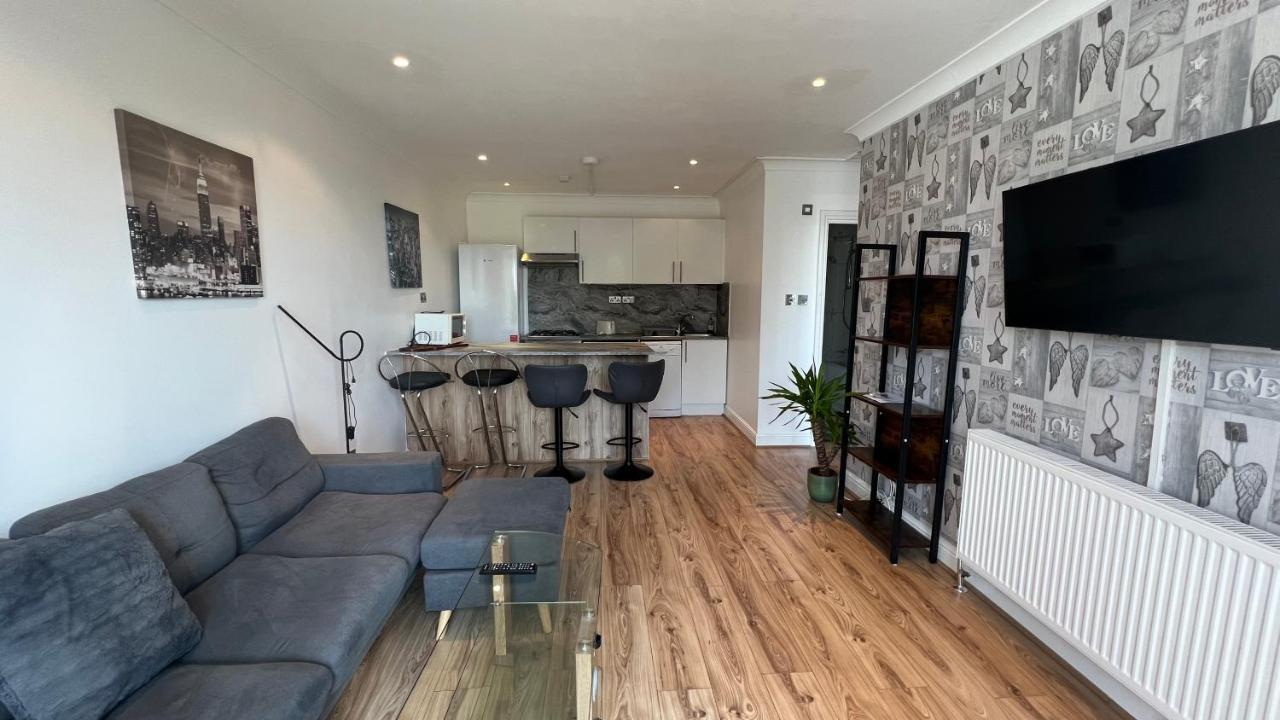 Comfy 2 Bedroom Apartments - Finchley Road, Londra Exterior foto