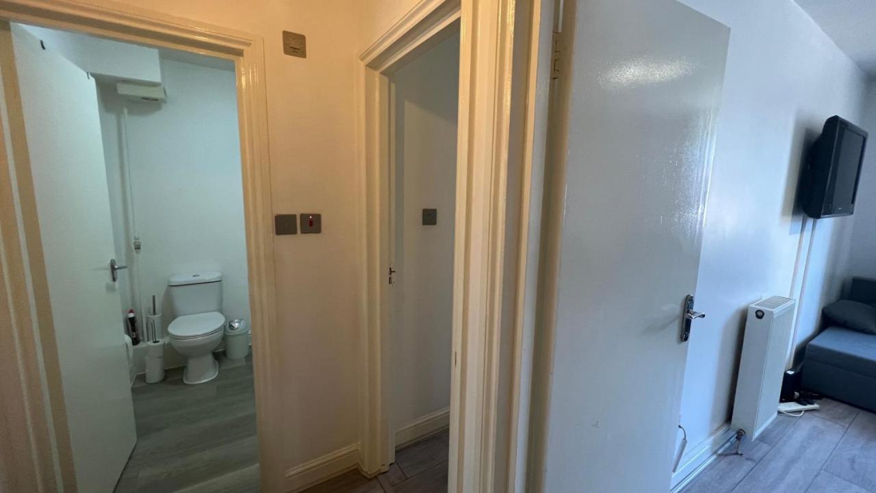 Comfy 2 Bedroom Apartments - Finchley Road, Londra Exterior foto