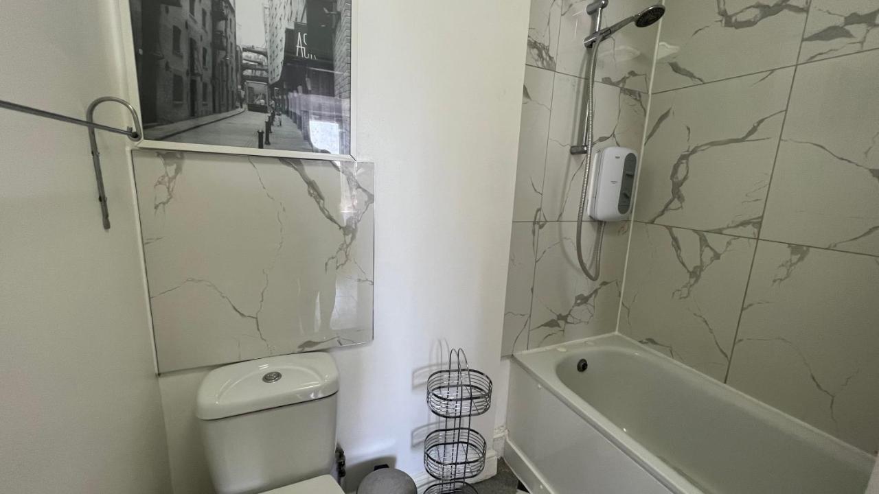 Comfy 2 Bedroom Apartments - Finchley Road, Londra Exterior foto