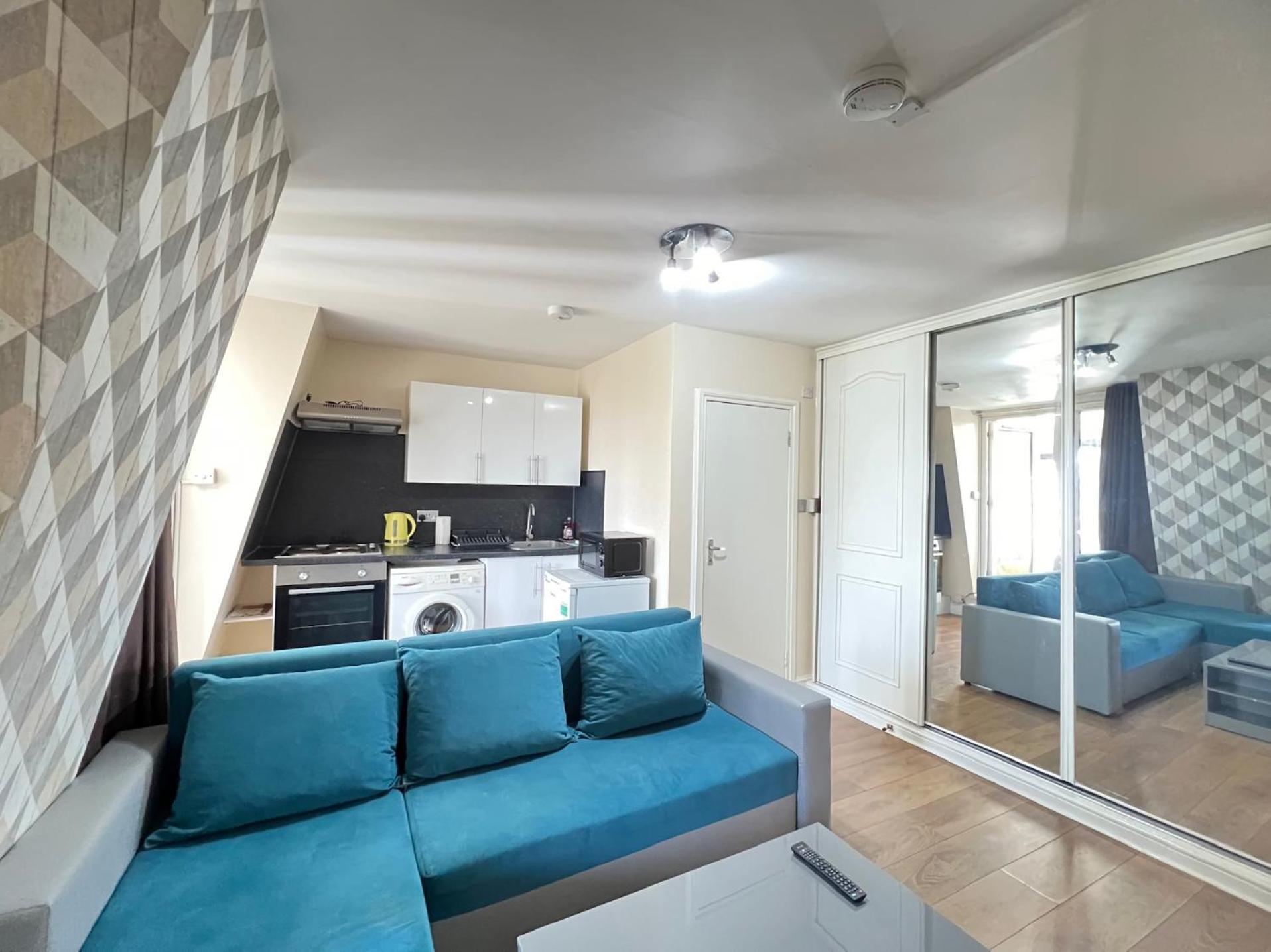 Comfy 2 Bedroom Apartments - Finchley Road, Londra Exterior foto